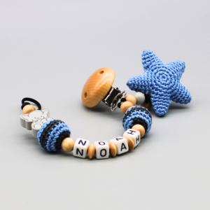 Handgemachte, personalisierte Schnullerkette - Blau mit blauem Häkelstern, der Motivperle "Elefant" und Wunschnamen (2)